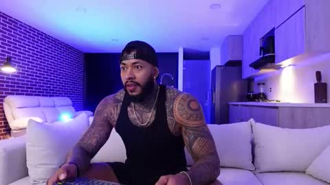 Snapshot of muscle_man19 chatting on 21, 10, 2025 Nick online show from 21, 10, 2025