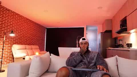 Snapshot of muscle_man19 chatting on 27, 10, 2025 Nick online show from 27, 10, 2025