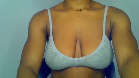 Snapshot of muscle_queen0 chatting on 21, 2, 2026 muscle_queen0 online show from 21, 2, 2026