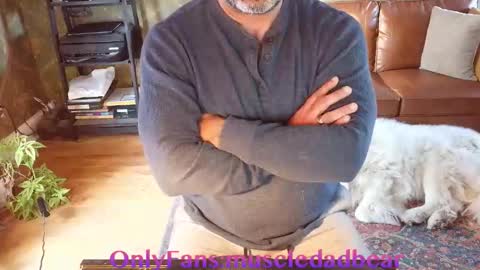 Snapshot of muscledadbear chatting on 15, 12, 2025 Jordan El Din online show from 15, 12, 2025