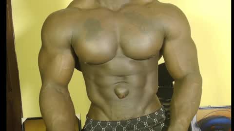 musclegod23 online show from 25, 2, 2025
