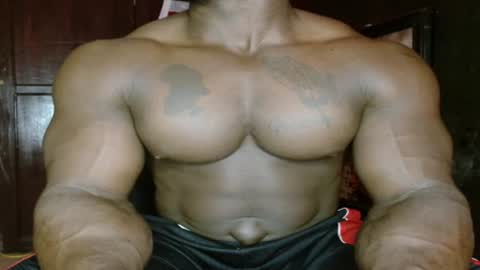 Snapshot of musclegodsammy23 chatting on 14, 7, 2026 musclegod23 online show from 14, 7, 2026