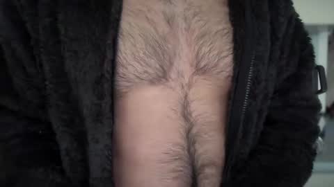 Snapshot of musclehair3 chatting on 2, 2, 2025 musclehair3 online show from 2, 2, 2025