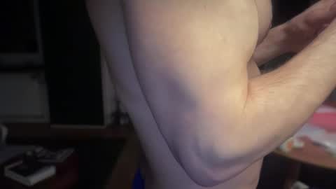Snapshot of musclehair3 chatting on 17, 2, 2025 musclehair3 online show from 17, 2, 2025