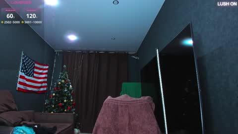 Snapshot of muscularjohnforu chatting on 13, 2, 2025 click icon for peach online show from 13, 2, 2025