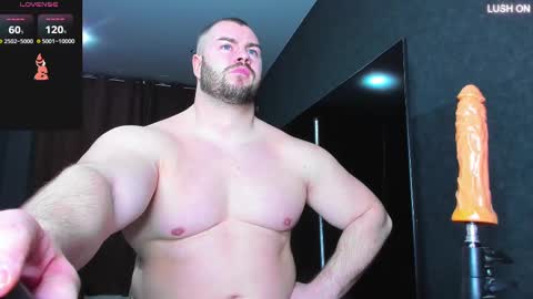 Snapshot of muscularjohnforu chatting on 5, 3, 2025 click icon for peach online show from 5, 3, 2025