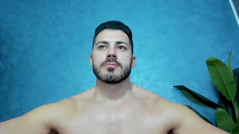 muscularmaster onlyfans online show from 24, 1, 2025