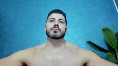 muscularmaster onlyfans online show from 26, 1, 2025