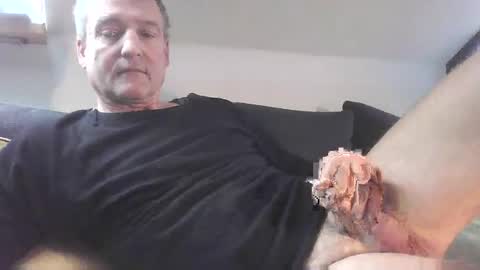 Snapshot of muskauer chatting on 10, 11, 2025 nobuddy online show from 10, 11, 2025