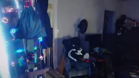 Snapshot of mvnt1s chatting on 20, 4, 2026 ghost mantis online show from 20, 4, 2026