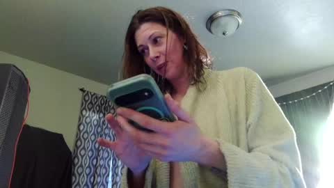 Snapshot of mvnt1s chatting on 30, 4, 2026 ghost mantis online show from 30, 4, 2026