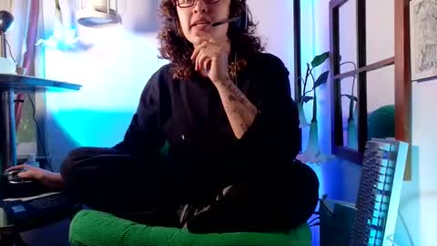Mx. Anouk Divine online show from 24, 5, 2026