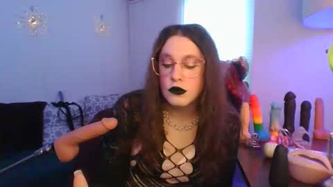 Mx Charlotte online show from 7, 4, 2026