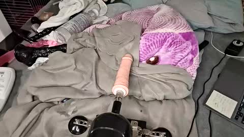 Snapshot of my_dirty_office chatting on 23, 2, 2025 my_dirty_office online show from 23, 2, 2025