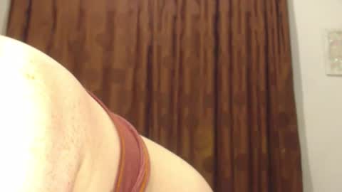 Snapshot of my_kind_of_love chatting on 4, 12, 2025 sara i know you love me xoxox online show from 4, 12, 2025