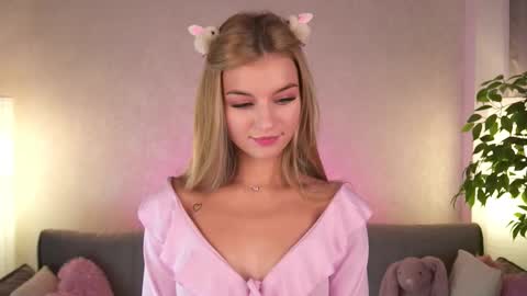 Polly online show from 25, 9, 2025