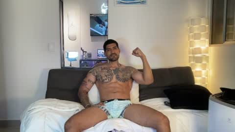 Snapshot of myke_esthetic chatting on 26, 7, 2026 Myke esthetic online show from 26, 7, 2026