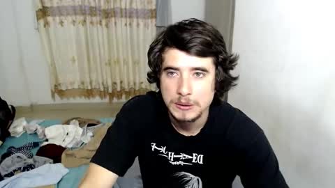 Snapshot of myke_xxx chatting on 4, 12, 2025 mike online show from 4, 12, 2025