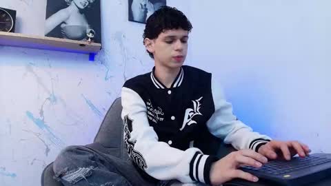 Snapshot of mykelcano chatting on 9, 1, 2026 Mykel online show from 9, 1, 2026