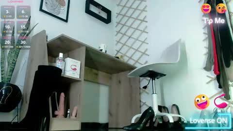 myla sarah1 online show from 15, 11, 2025