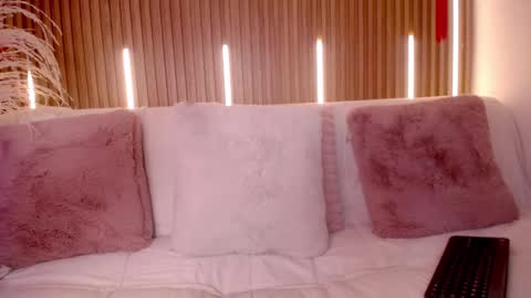 Myla  online show from 28, 2, 2026