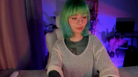 MylaFlores online show from 9, 11, 2025