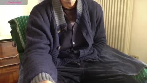 Bi sexy guy lovense hush is on private is open or password show tip if you like. online show from 19, 11, 2025