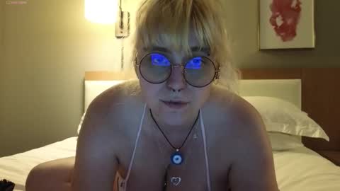 Snapshot of myrtlemystic chatting on 15, 1, 2026 Myrtle Faust online show from 15, 1, 2026