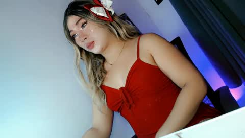 Snapshot of mysterious_kim chatting on 22, 6, 2026 kimmy online show from 22, 6, 2026