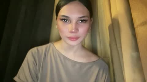 UR GIRL NEXTDOOR online show from 7, 1, 2026