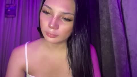 UR GIRL NEXTDOOR online show from 18, 4, 2026