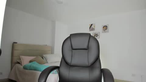 Elena online show from 28, 10, 2025