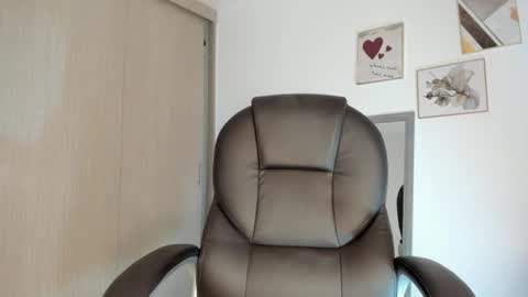 Elena online show from 7, 6, 2026