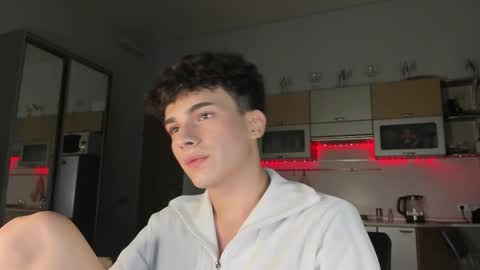 Evan Brown online show from 16, 9, 2025