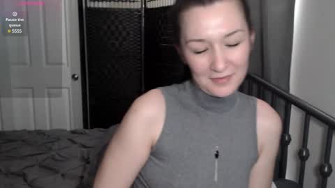 Snapshot of mysticmuse94 chatting on 12, 3, 2025 MysticMuse online show from 12, 3, 2025