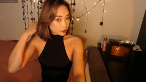 mysticsirenn online show from 4, 12, 2024