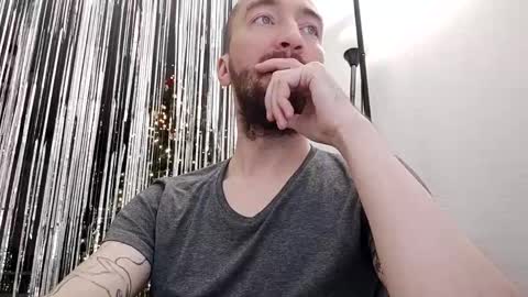 Snapshot of n22day22 chatting on 2, 1, 2025 Mr Bigmagnum online show from 2, 1, 2025