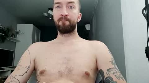 Snapshot of n22day22 chatting on 14, 9, 2025 Mr Bigmagnum online show from 14, 9, 2025