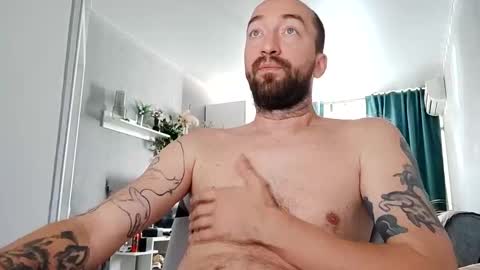 Snapshot of n22day22 chatting on 17, 9, 2025 Mr Bigmagnum online show from 17, 9, 2025