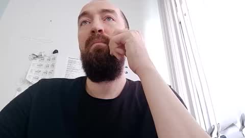 Snapshot of n22day22 chatting on 19, 11, 2025 Mr Bigmagnum online show from 19, 11, 2025