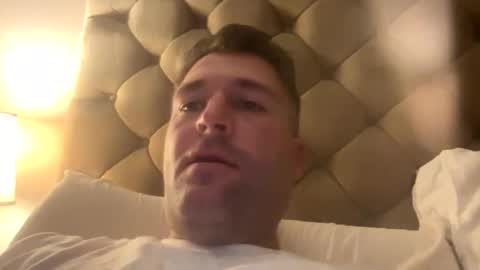 Snapshot of n500934 chatting on 19, 10, 2025 n500934 online show from 19, 10, 2025