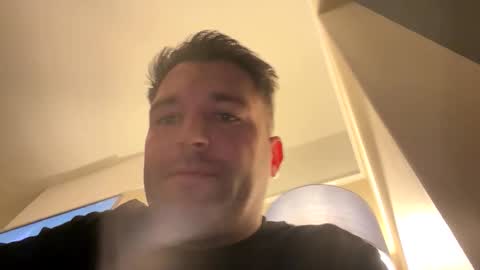 Snapshot of n500934 chatting on 19, 10, 2025 n500934 online show from 19, 10, 2025