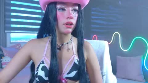 Snapshot of naaomi_cute chatting on 31, 10, 2025 naaomi_cute online show from 31, 10, 2025