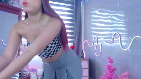 Snapshot of naaomi_cute chatting on 15, 12, 2025 naaomi_cute online show from 15, 12, 2025