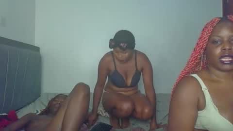 Snapshot of nadia_lisse chatting on 11, 11, 2025 nadia_lisse online show from 11, 11, 2025