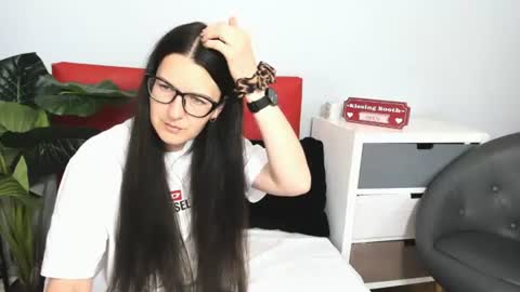 nadiatrue online show from 22, 6, 2026