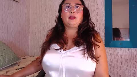 Snapshot of nadiawhite_ chatting on 8, 9, 2025 Nadia online show from 8, 9, 2025