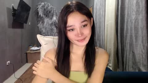 nadiestar online show from 27, 2, 2025