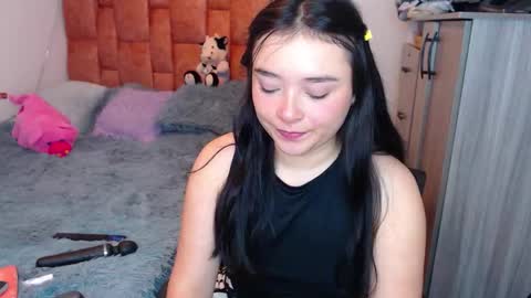 nahia cute     only   online show from 21, 11, 2025