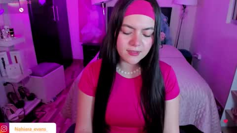 Snapshot of nahiara_evans_ chatting on 30, 10, 2025 NAHIARA EVANS online show from 30, 10, 2025